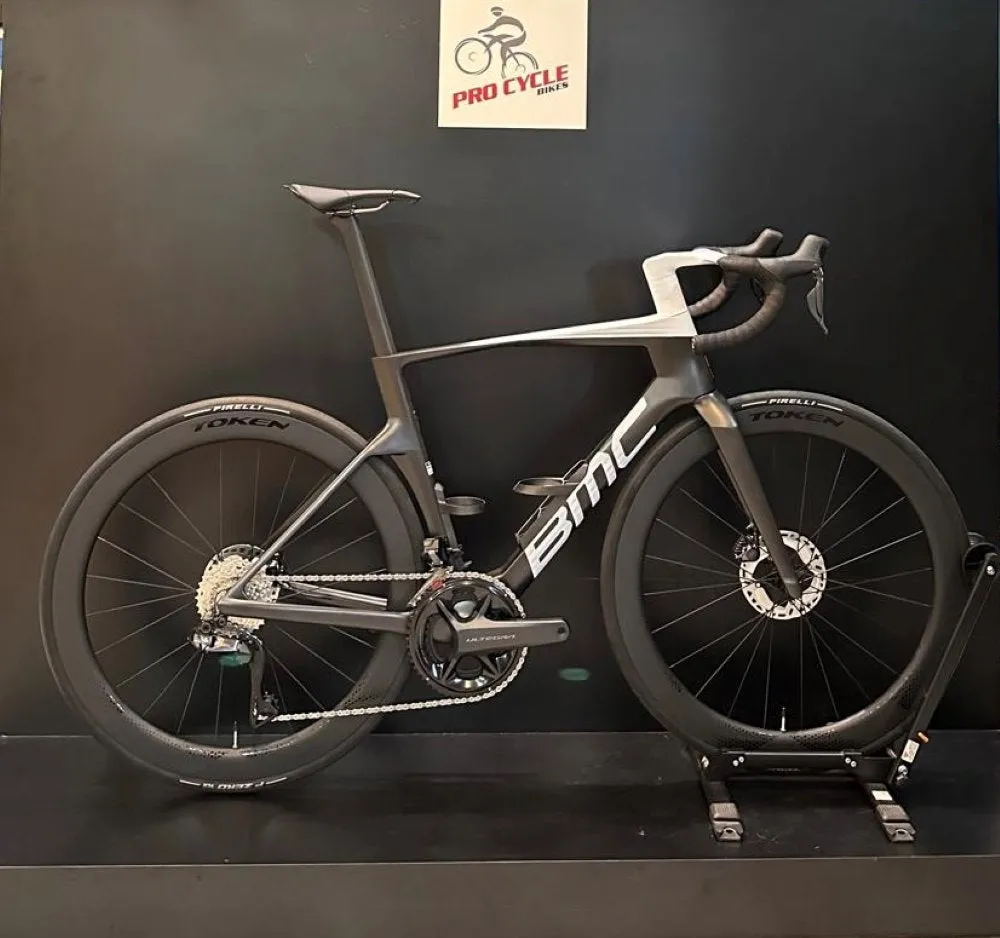 BMC Teammachine R 01 ROAD BIKE  CARBON BLACK / COOL WHITE